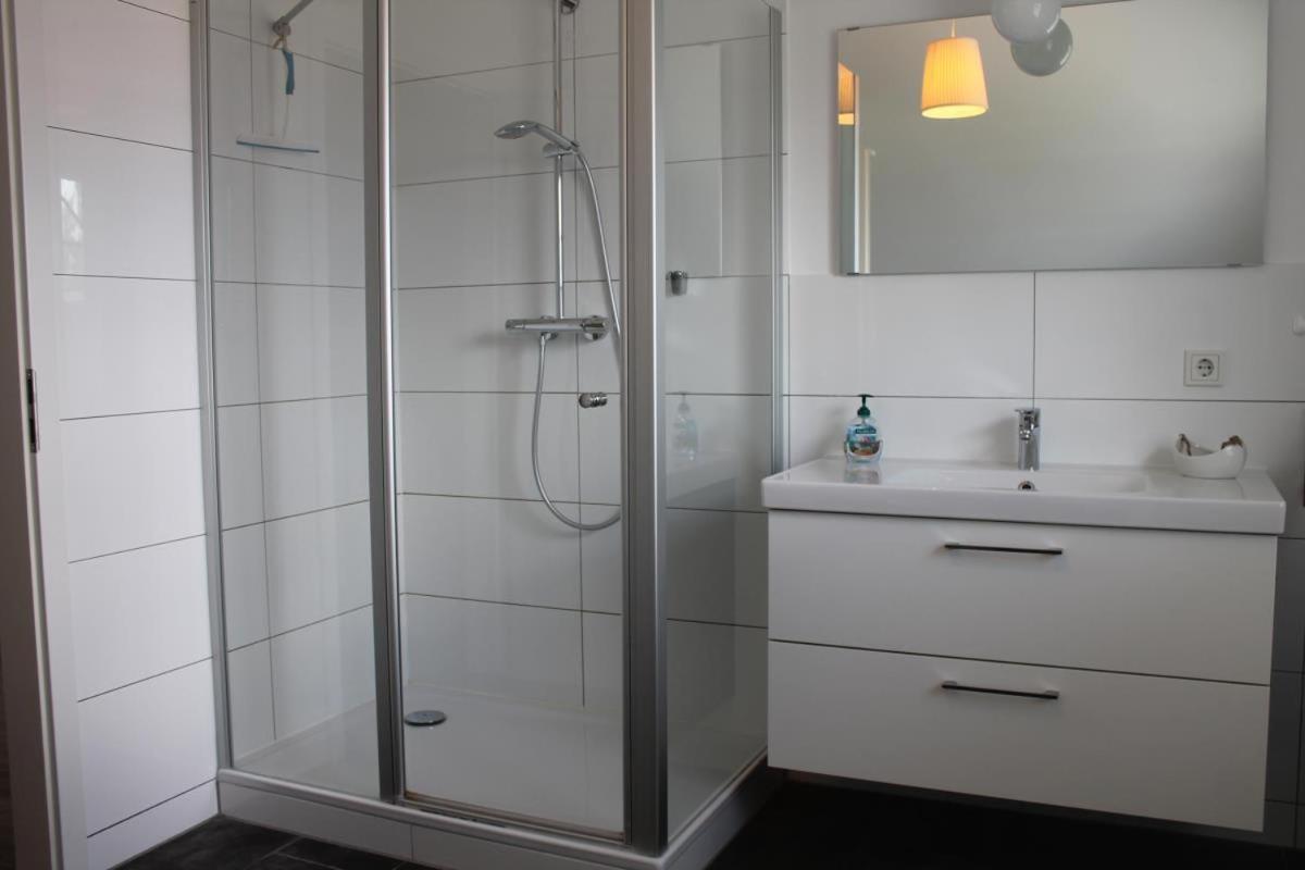 Ferienhaus De Niege Leive Born Ngoại thất bức ảnh